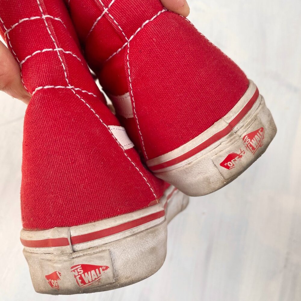 Van's SK8-Hi in Racing Red & White - Picture 6 of 8